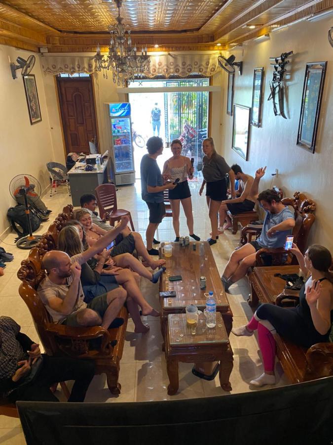 Hg Hostel Provide Tours & Motorbikes Ha Giang Extérieur photo
