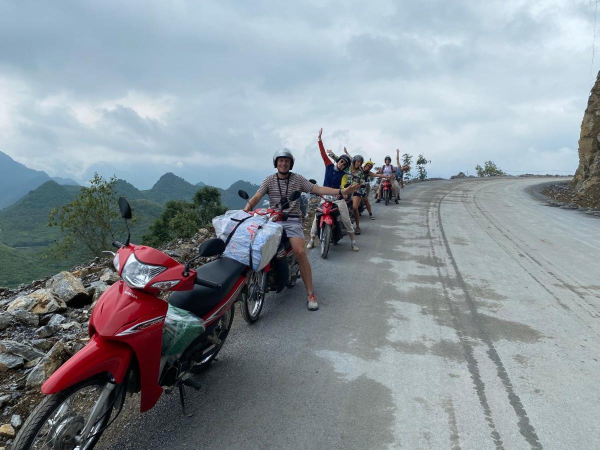 Hg Hostel Provide Tours & Motorbikes Ha Giang Extérieur photo